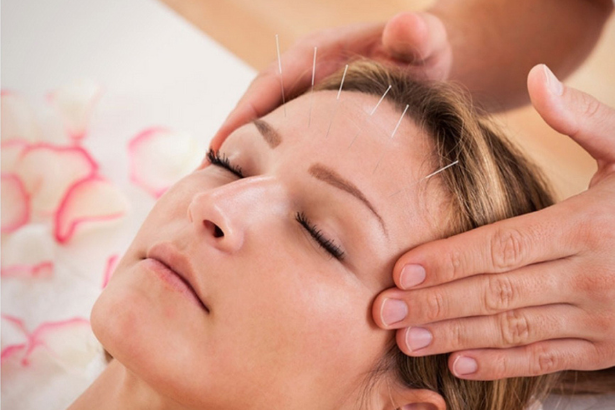 ch&acirc;m cứu trẻ h&oacute;a da mặt